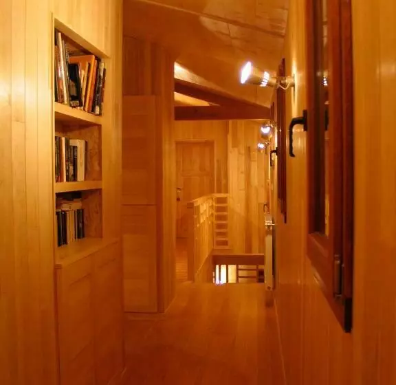 ペンション Maison Rouge