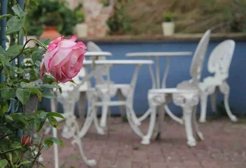 Majatalo No.31 B&b Im Rosengarten