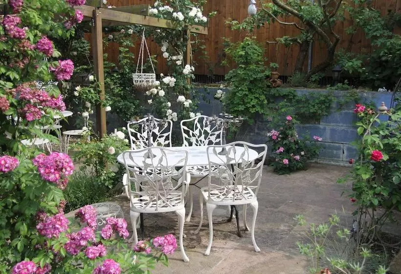 Majatalo No.31 B&b Im Rosengarten