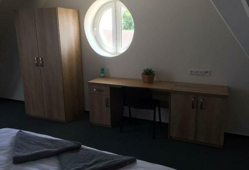 ペンション Penzion Kometa