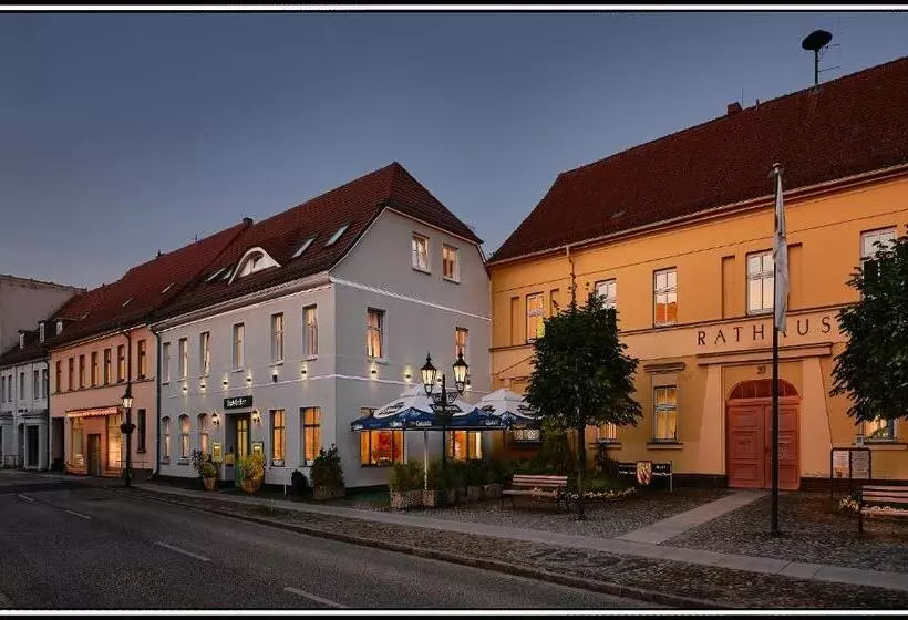 ペンション Ratskeller Hotel & Restaurant Lindow