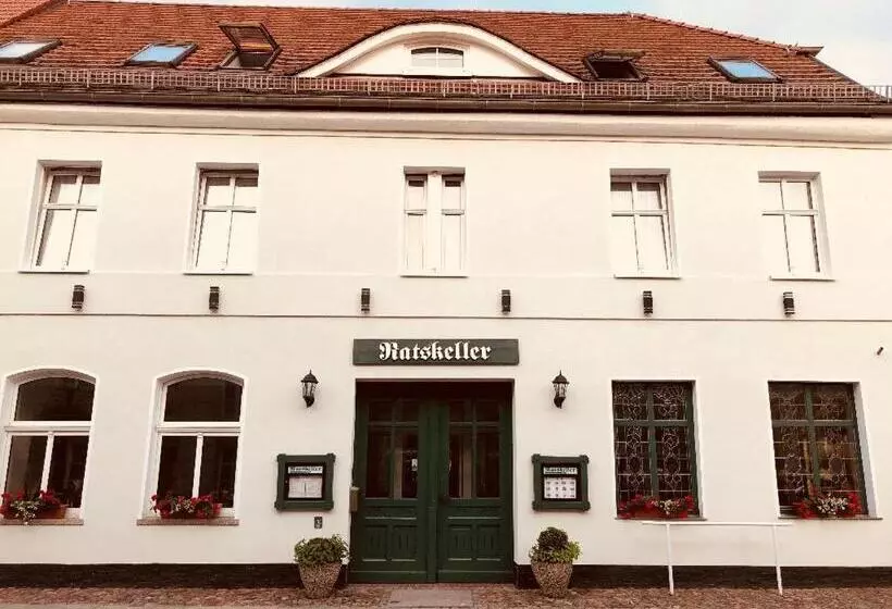 Ratskeller Hotel & Restaurant Lindow