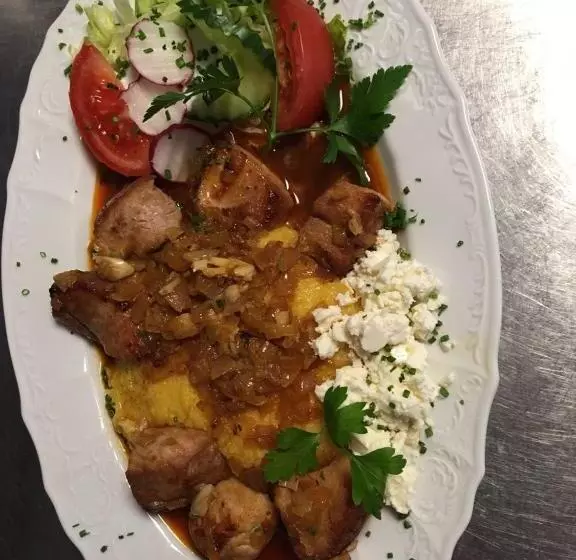 ペンション Ratskeller Hotel & Restaurant Lindow