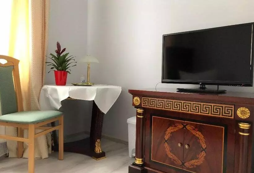 ペンション Ratskeller Hotel & Restaurant Lindow