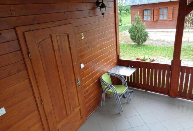 بنسيون Sárberki Horgásztó