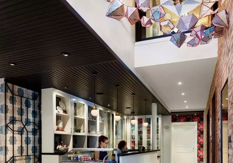 Retkeilymaja Drake Devonshire And Motor Inn