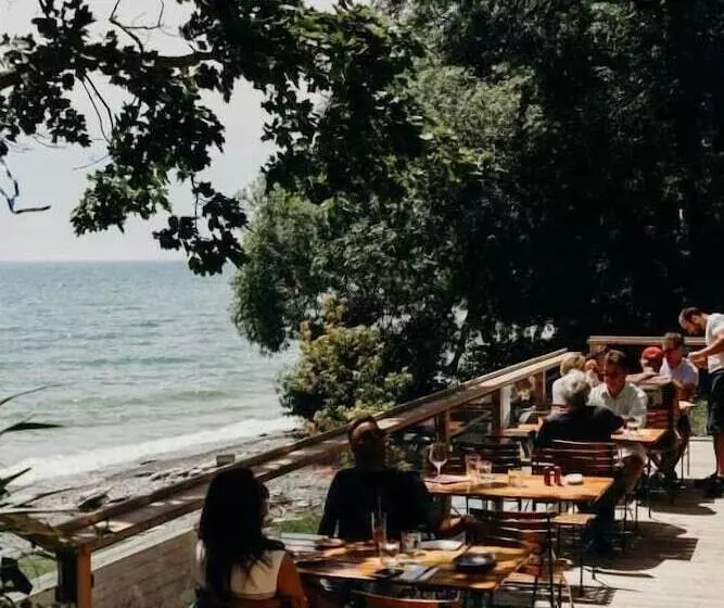 Retkeilymaja Drake Devonshire And Motor Inn