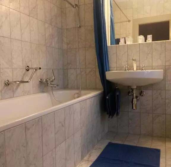 Retkeilymaja Gasthof Gyrenbad