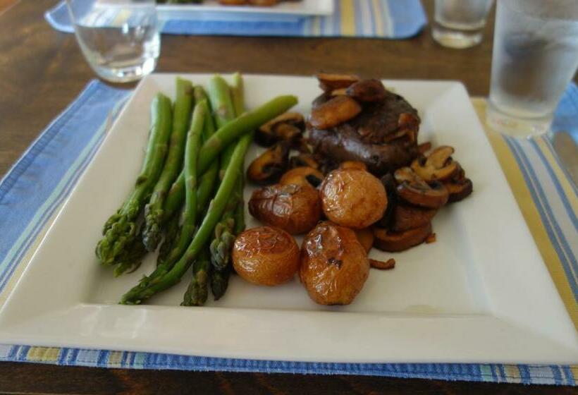 Herberge Johnson Shore Inn