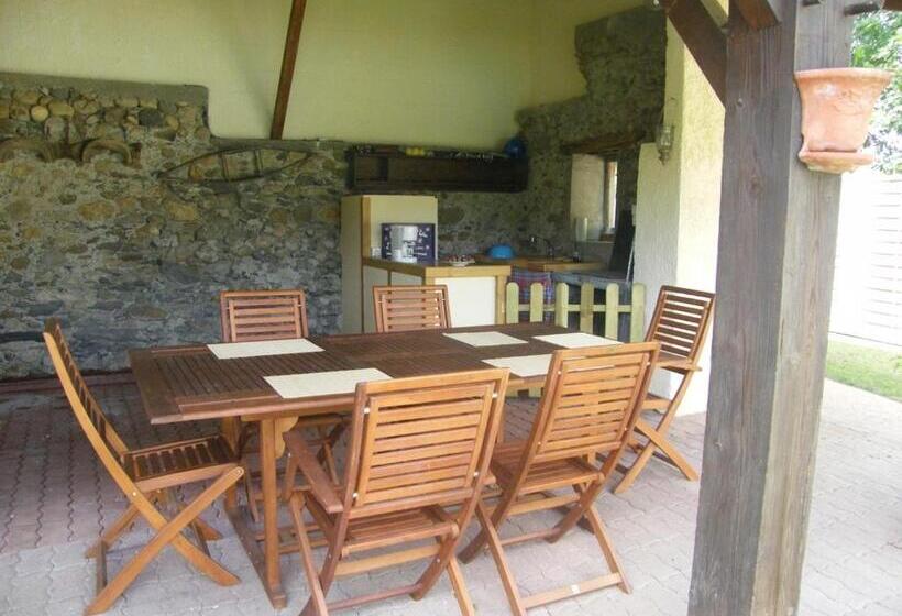 مبيت وإفطار Chambres D'hôtes L'ardiegeoise