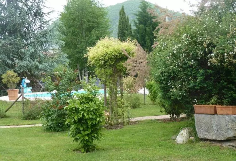 Aamiaismajoitus (B&B) Chambres D'hôtes L'ardiegeoise