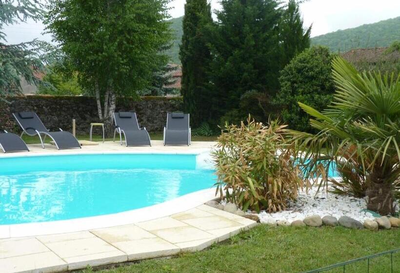 مبيت وإفطار Chambres D'hôtes L'ardiegeoise