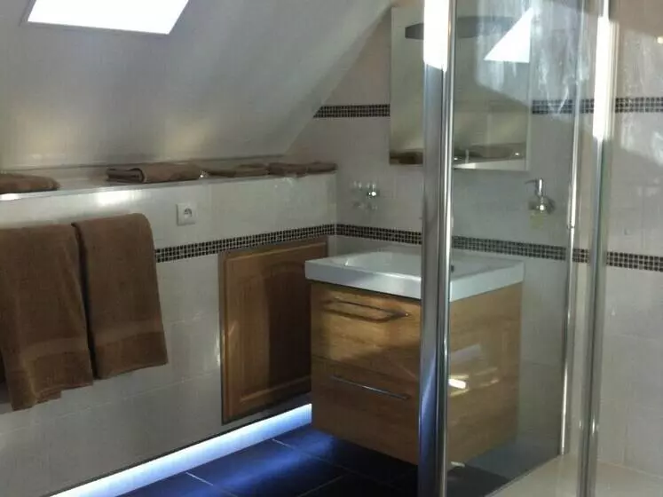 Aamiaismajoitus (B&B) Chateau Du Mesnil