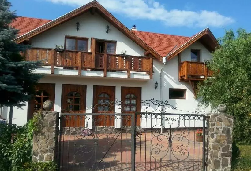 Aamiaismajoitus (B&B) Felső Fogadó