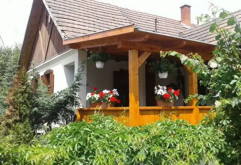 Aamiaismajoitus (B&B) Felső Fogadó