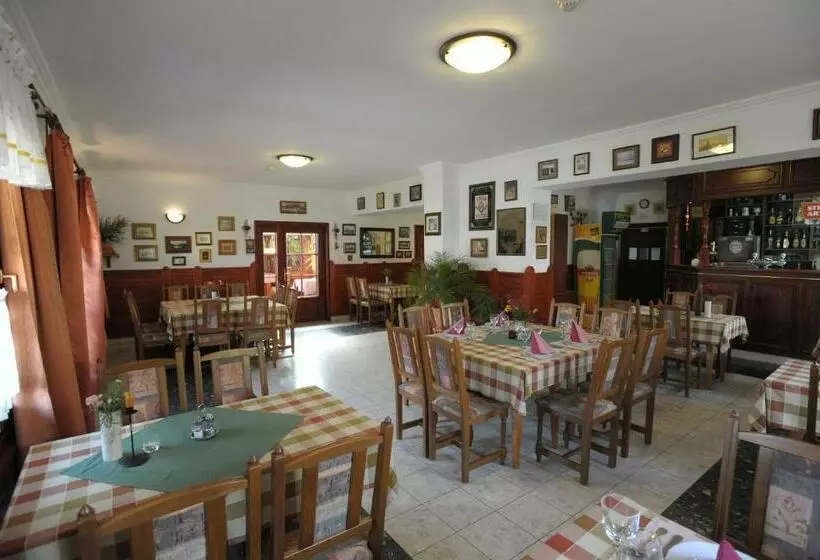 Aamiaismajoitus (B&B) Forrás Fogadó