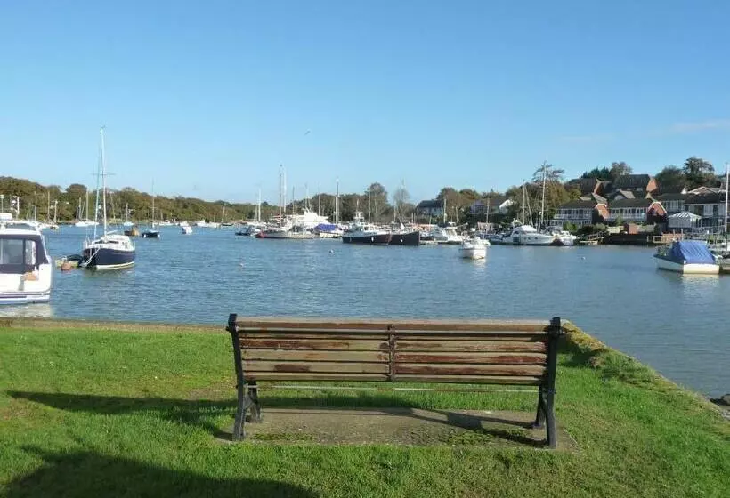 Aamiaismajoitus (B&B) Ivy Hall