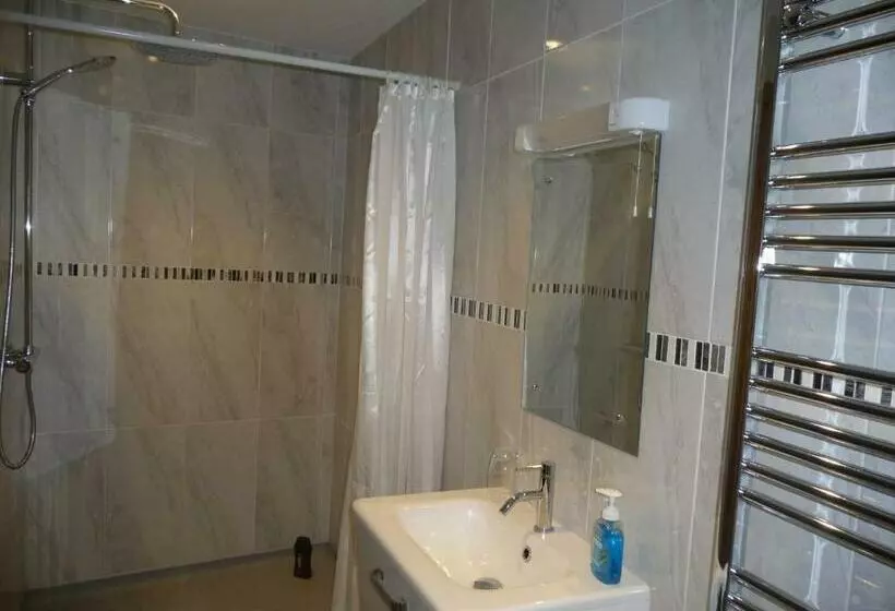 Aamiaismajoitus (B&B) Ivy Hall