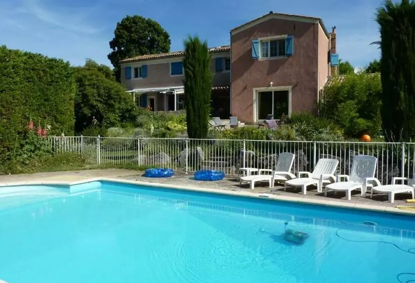 Aamiaismajoitus (B&B) La Maison Rose