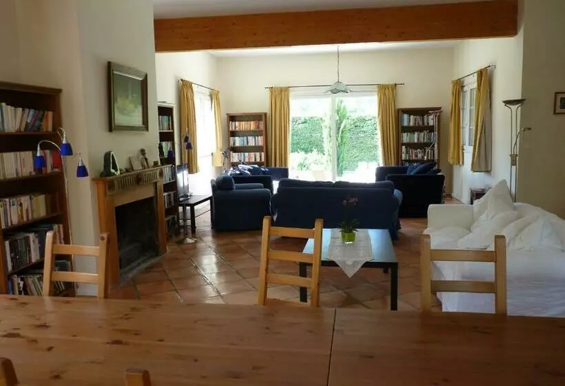 Aamiaismajoitus (B&B) La Maison Rose