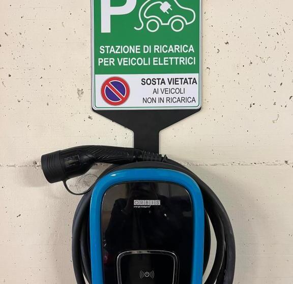 Bellagio Village  4 Apartments By The Lake   Seasonal Warm Pool And Sauna