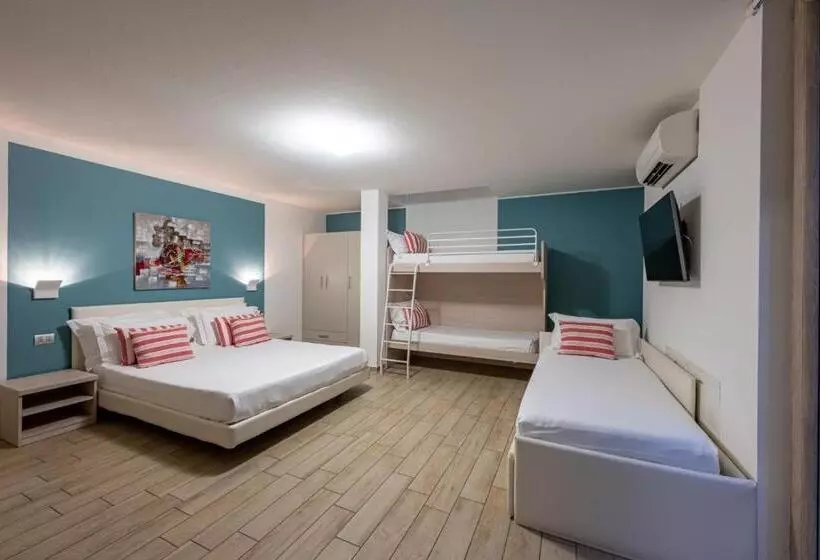 Bellagio Village  4 Apartments By The Lake   Seasonal Warm Pool And Sauna