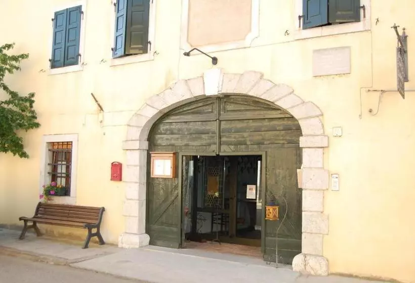 هتل Agriturismo Borgovecchio