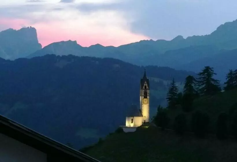 Hotelli Agriturismo Tolpei