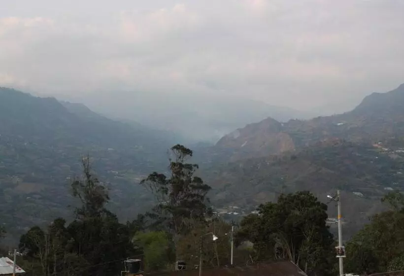 ホテル El Parque Hr