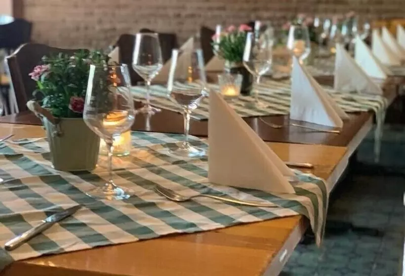 Hotelli Goldenes Fass