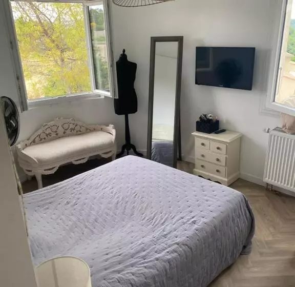 ホテル La Bastide Des Muriers