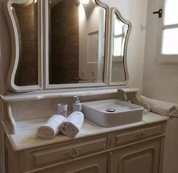 ホテル La Bastide Des Muriers