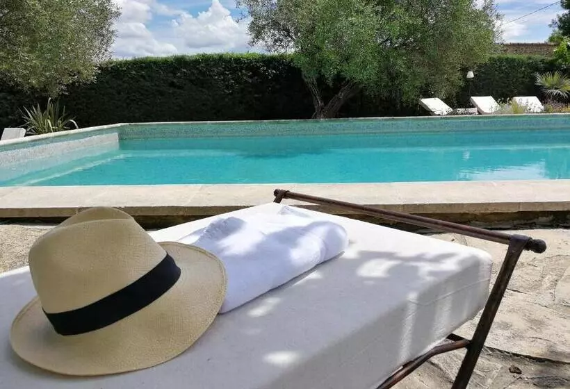 ホテル La Bastide Des Muriers