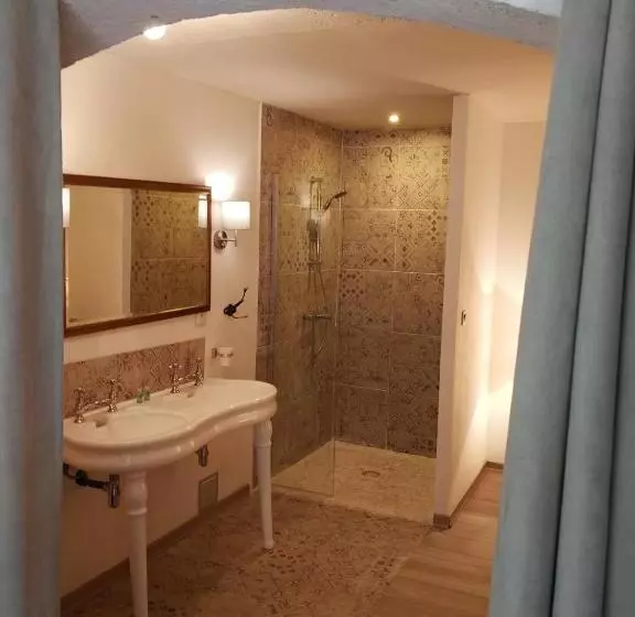 ホテル La Bastide Des Muriers