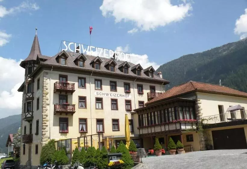 Hotelli Schweizerhof Sta Maria