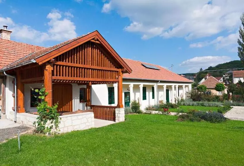 Majatalo Barta Pince Vendégház Mád