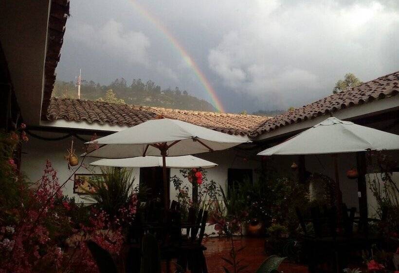 פנסיון Casa Del Colibri