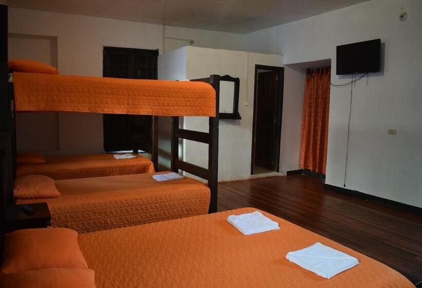 פנסיון Casa Del Colibri