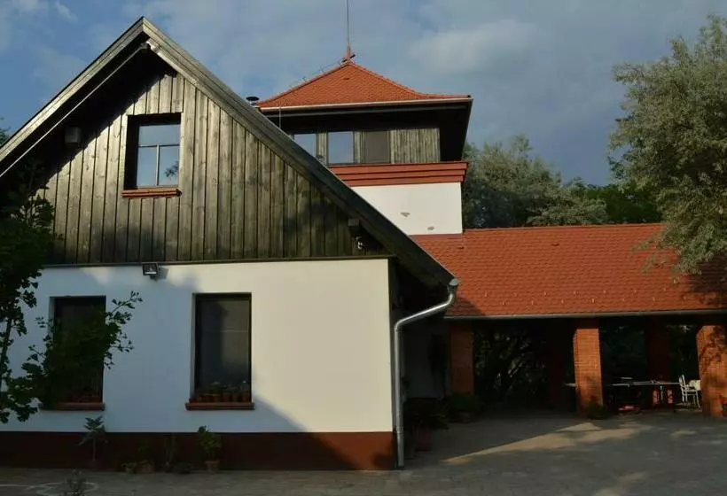 ペンション Guest House Vidravar