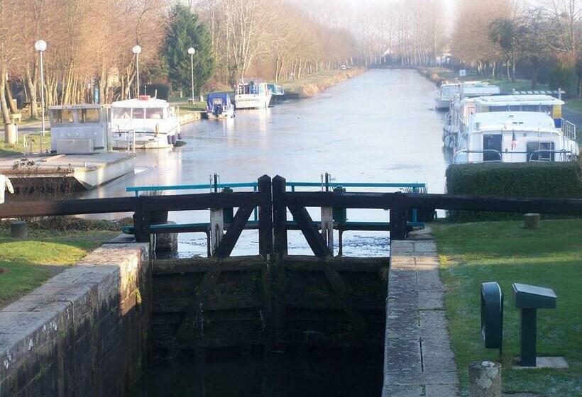 Pensió Le Vieux Chien Noir