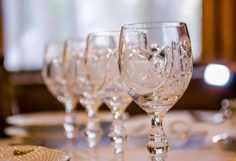 ペンション Zseri Vadászház