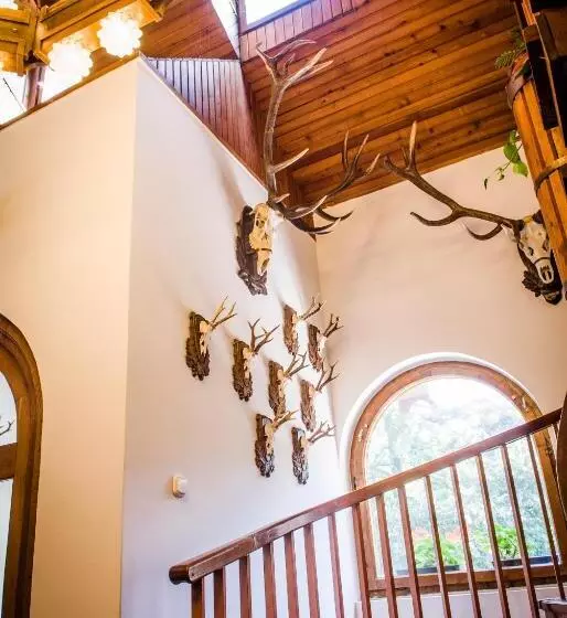 ペンション Zseri Vadászház