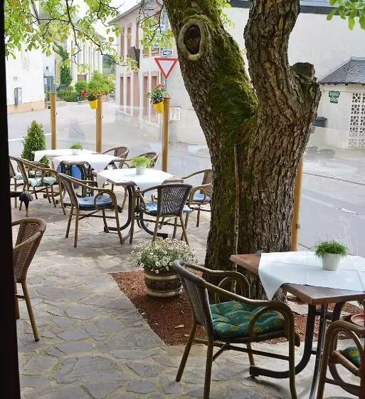 Retkeilymaja Gasthaus Metzgerei Pension Maßem