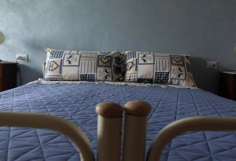 Aamiaismajoitus (B&B) Ca D Pinin