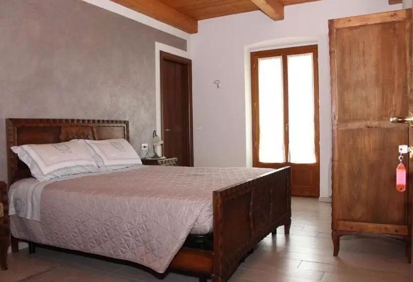 Aamiaismajoitus (B&B) Ca D Pinin