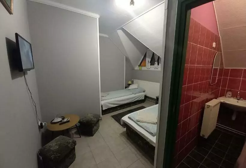 Aamiaismajoitus (B&B) Kisdiófa Panzió és Vendéglő