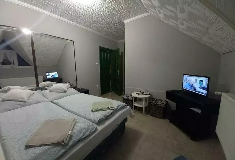 Aamiaismajoitus (B&B) Kisdiófa Panzió és Vendéglő