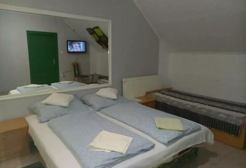 Aamiaismajoitus (B&B) Kisdiófa Panzió és Vendéglő