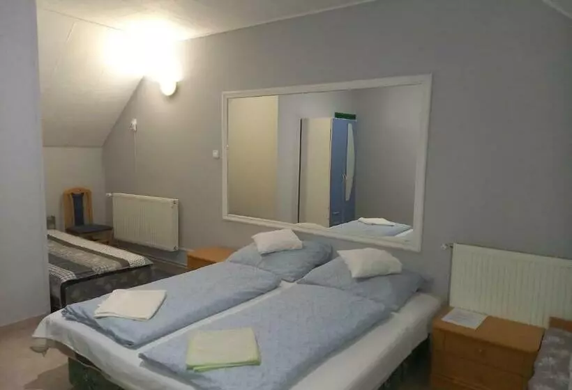 Aamiaismajoitus (B&B) Kisdiófa Panzió és Vendéglő