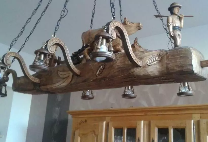 تختخواب و صبحانه La Bonardière
